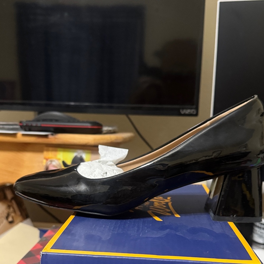 Black Office Shoes Heel the Deal